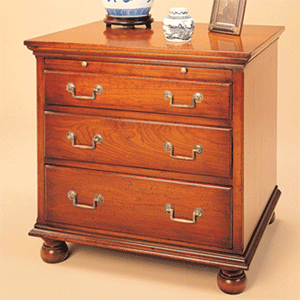 Reh Kennedy 4045 Three draw chest with slide
